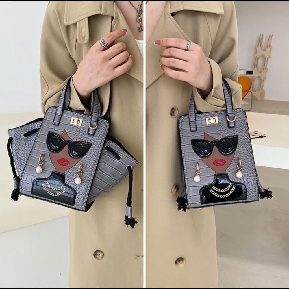 Lady In Grey Handbag - Picture 7 of 16